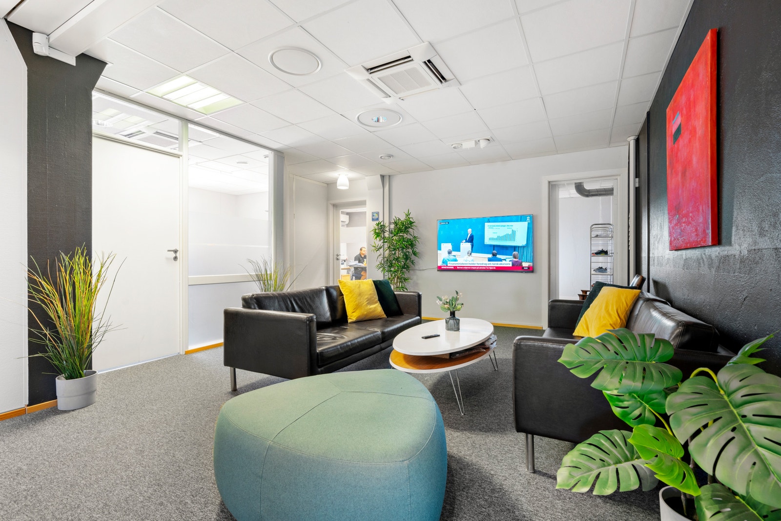 Fellesområde til kontorer i 2 etg Galleribilde