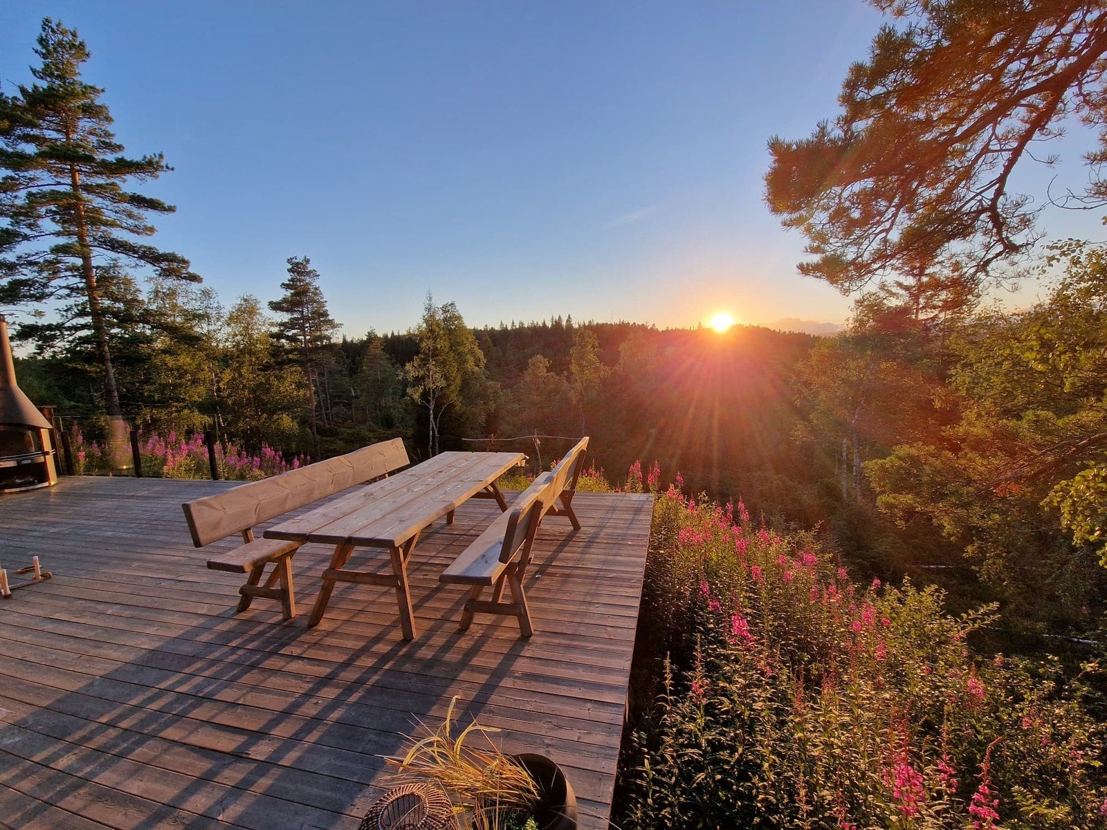 Solnedgang i August Galleribilde