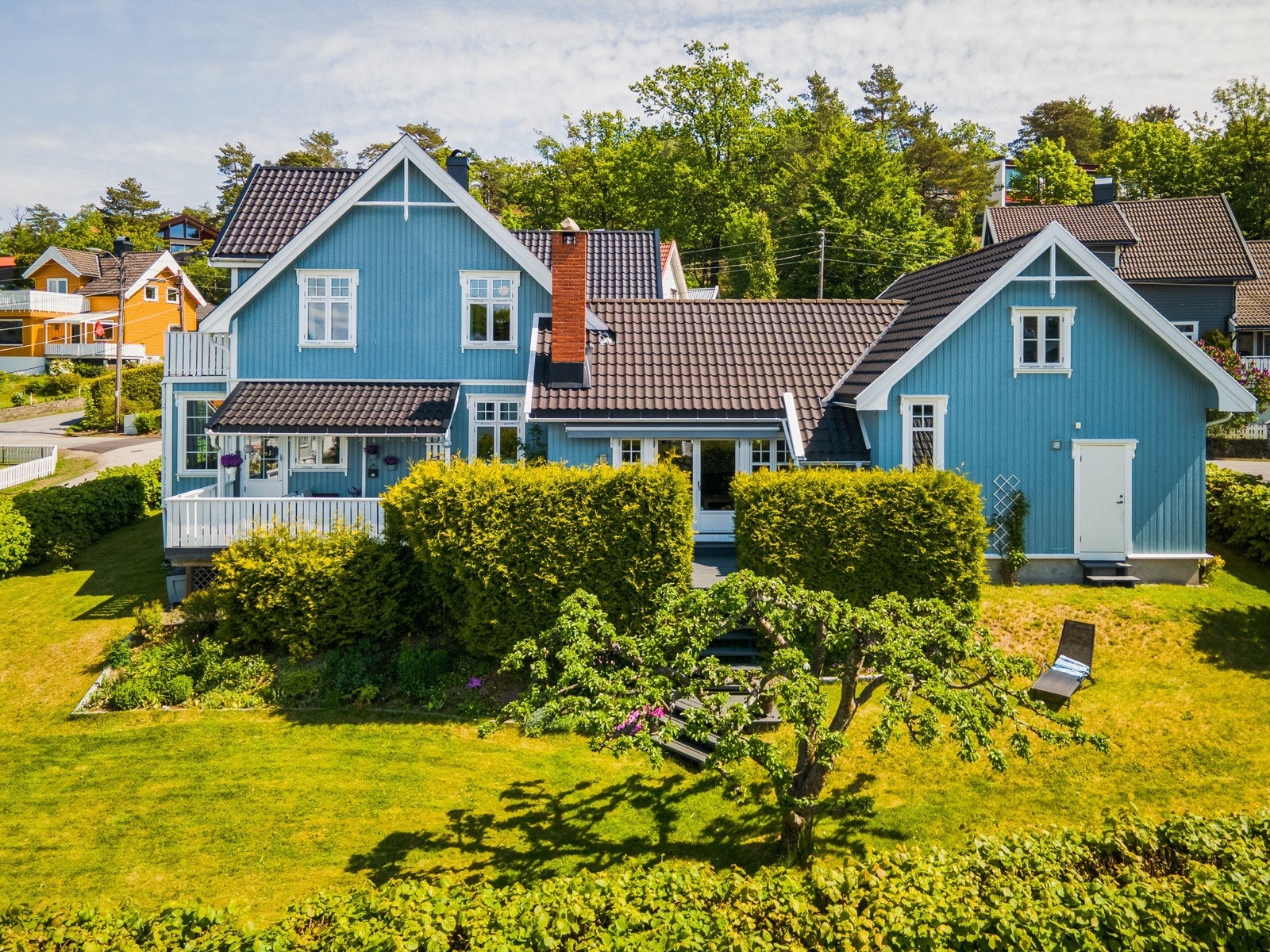 Velstelt hage. Galleribilde