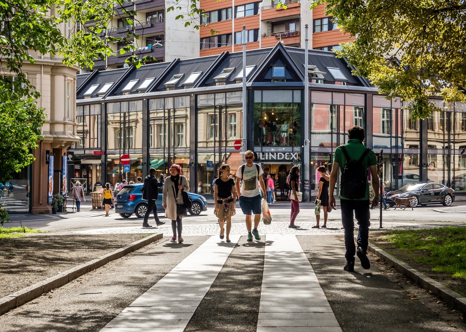 Grünerløkka er ikke mange minuttene unna. Flere kaféer, restauranter og butikker finnes her Galleribilde