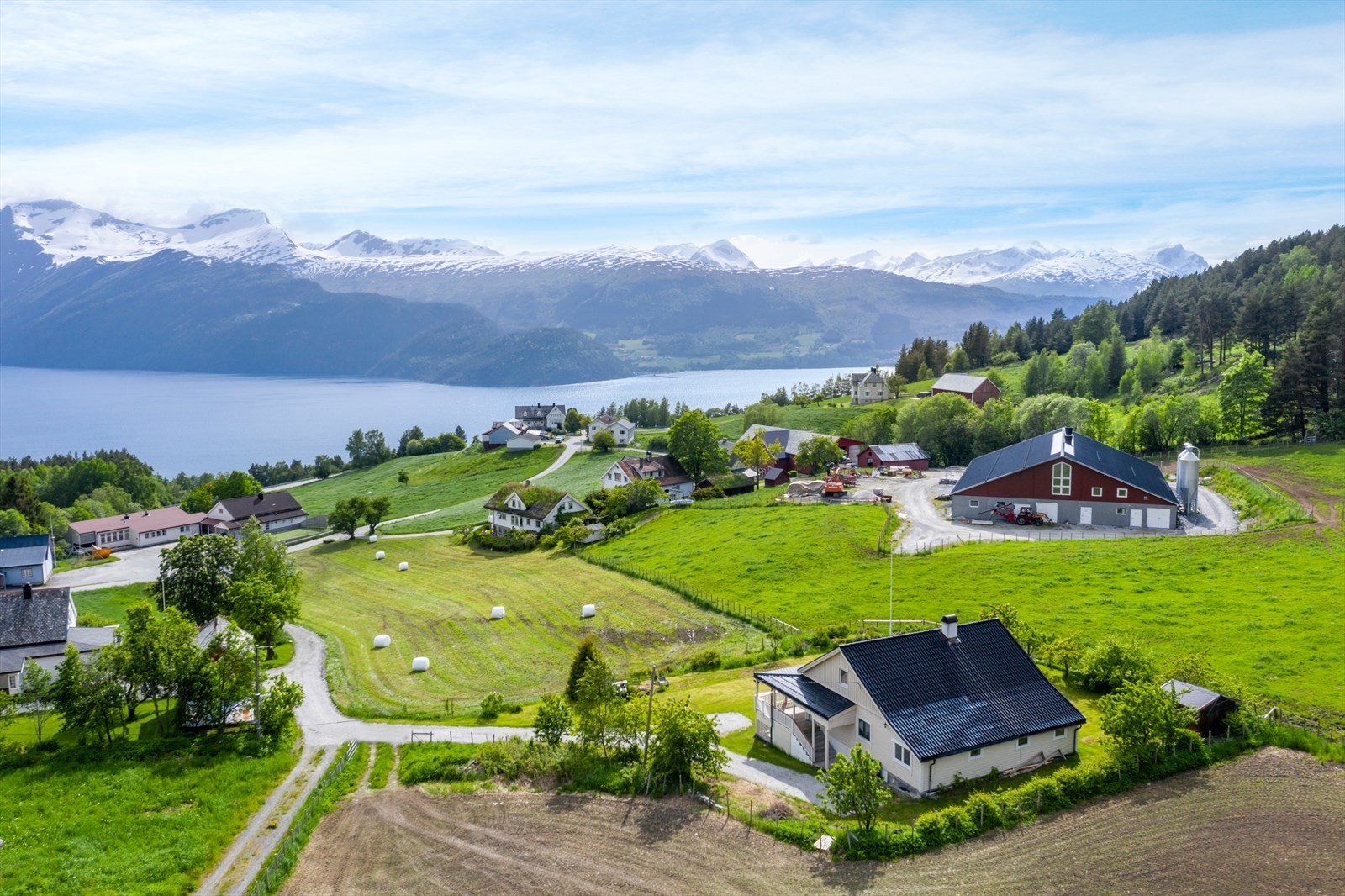 Liagarden38 | Dronefoto Galleribilde