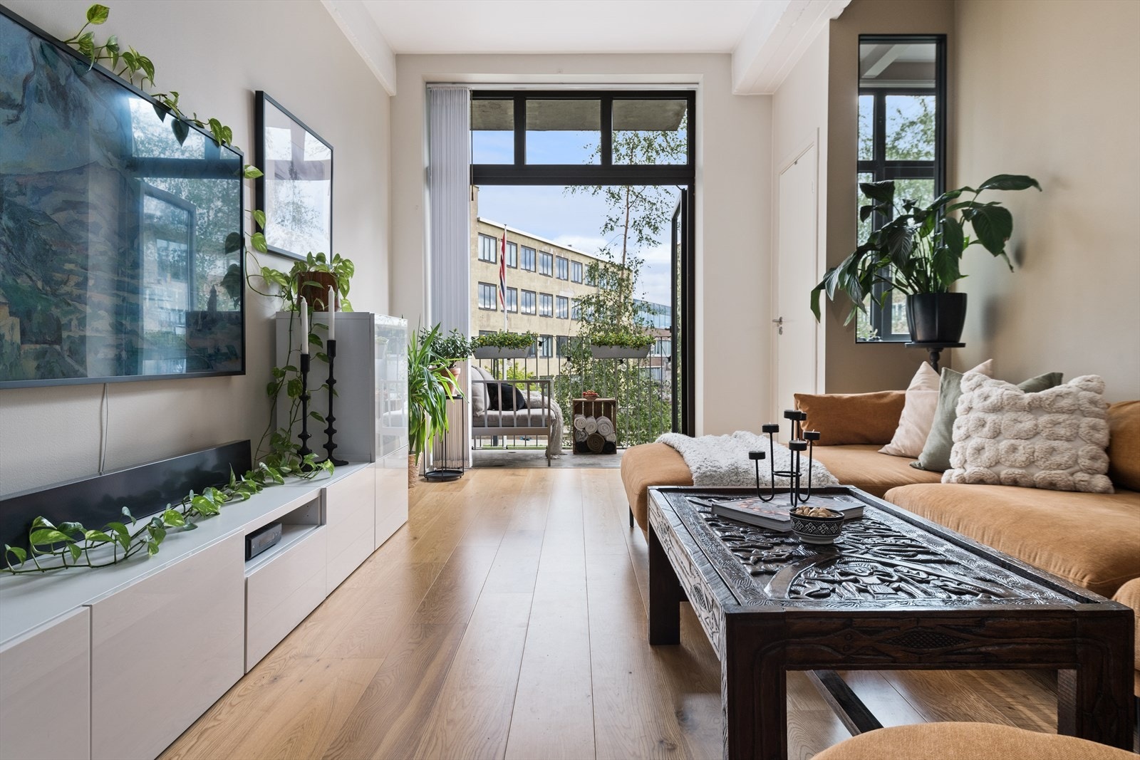 Konghellegata 10 er en lekker og moderne 3-roms fabrikkleilighet med lekre detaljer. Galleribilde