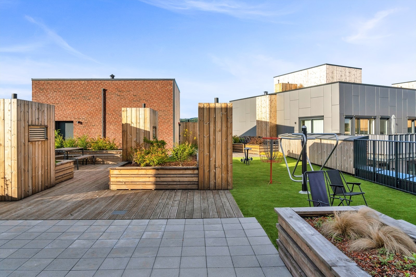 Her kan du nyte solen dagen lang! Galleribilde