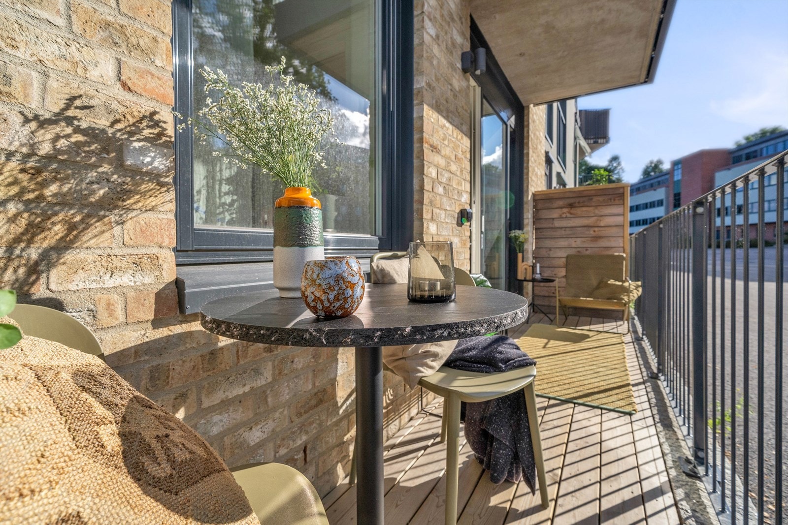 Dette er en smakfull 2-roms leilighet fra 2021 med terrasse Galleribilde