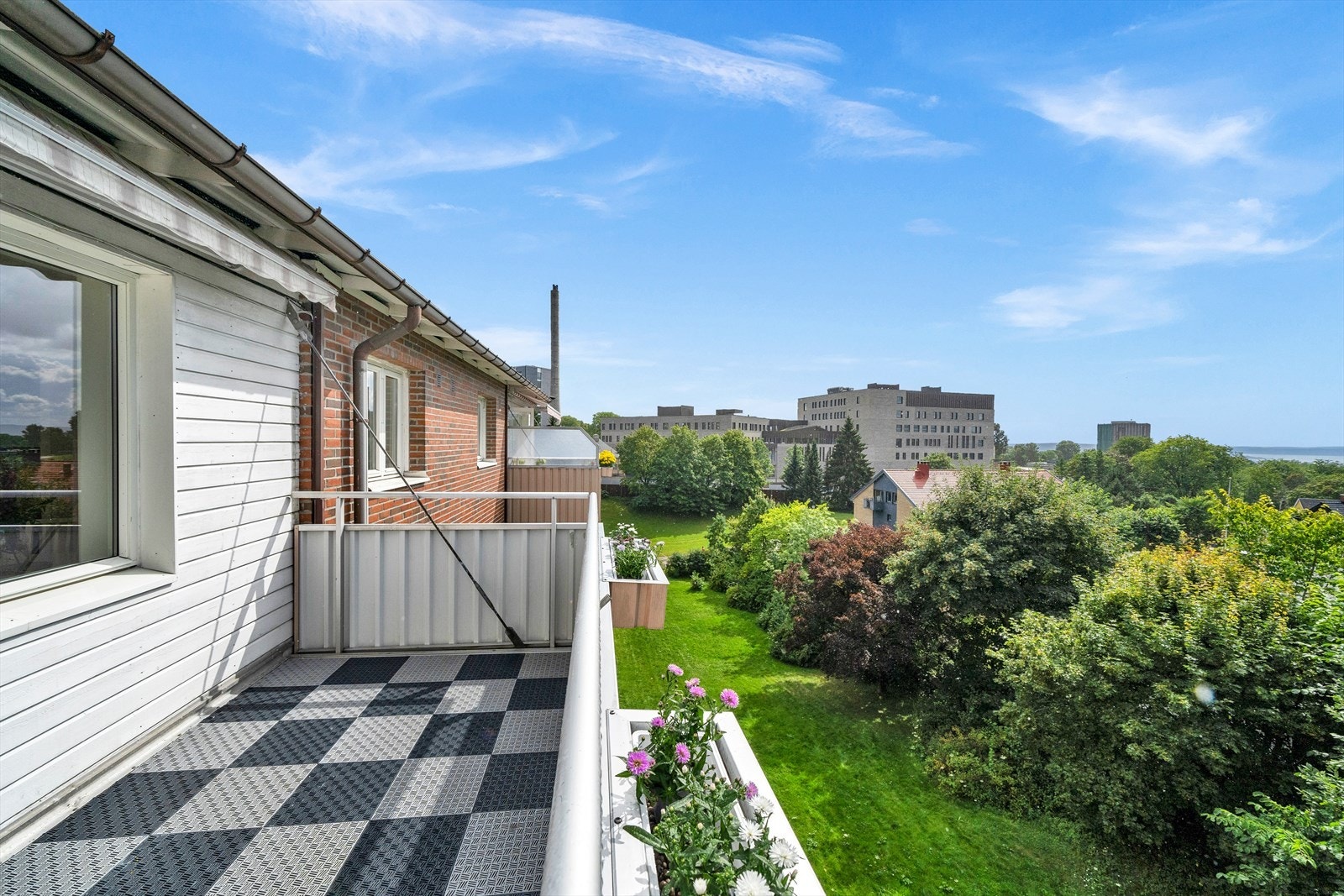 Velkommen til Disenveien 11 - Presentert av Dan-Christian Jensen ved Nordvik Bolig Galleribilde