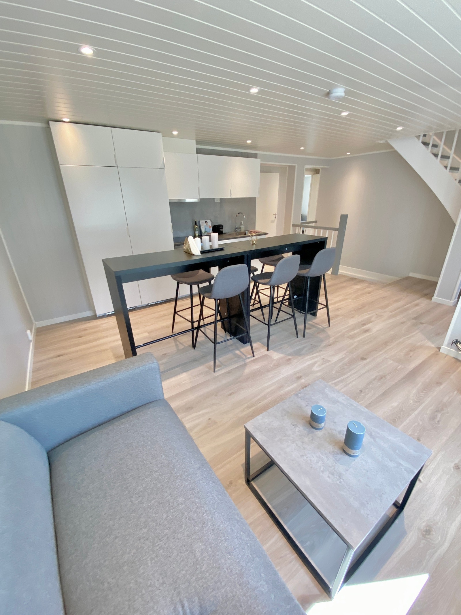 Sofakrok med tv Galleribilde