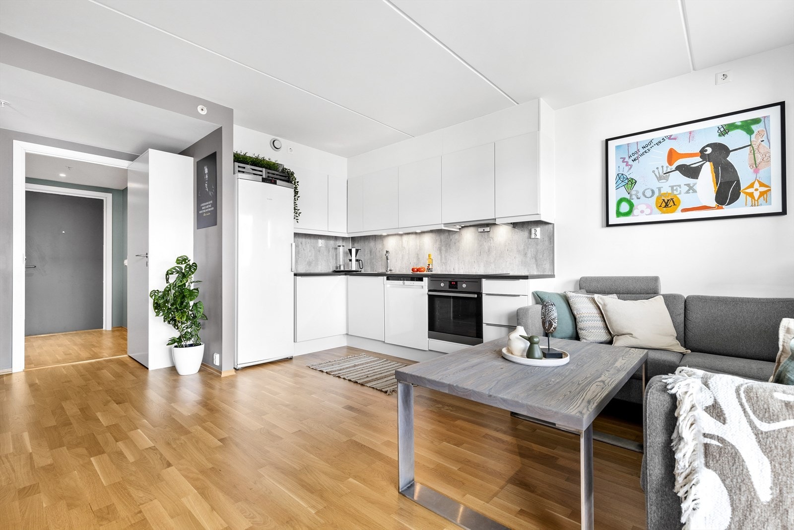 Åpen løsning mellom kjøkken og stue Galleribilde