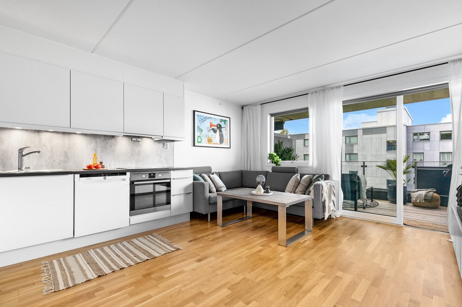 - Ernest Haugnes v/Eiendomsmegler 1 har gleden av å presentere Midtskogen 2- Galleribilde