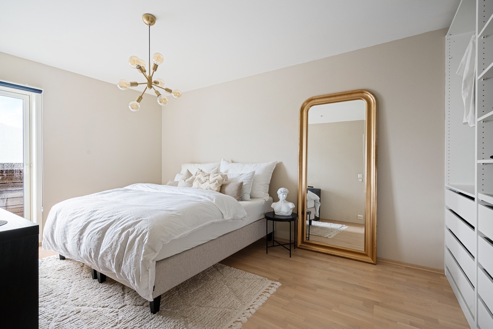 Soverom. Galleribilde