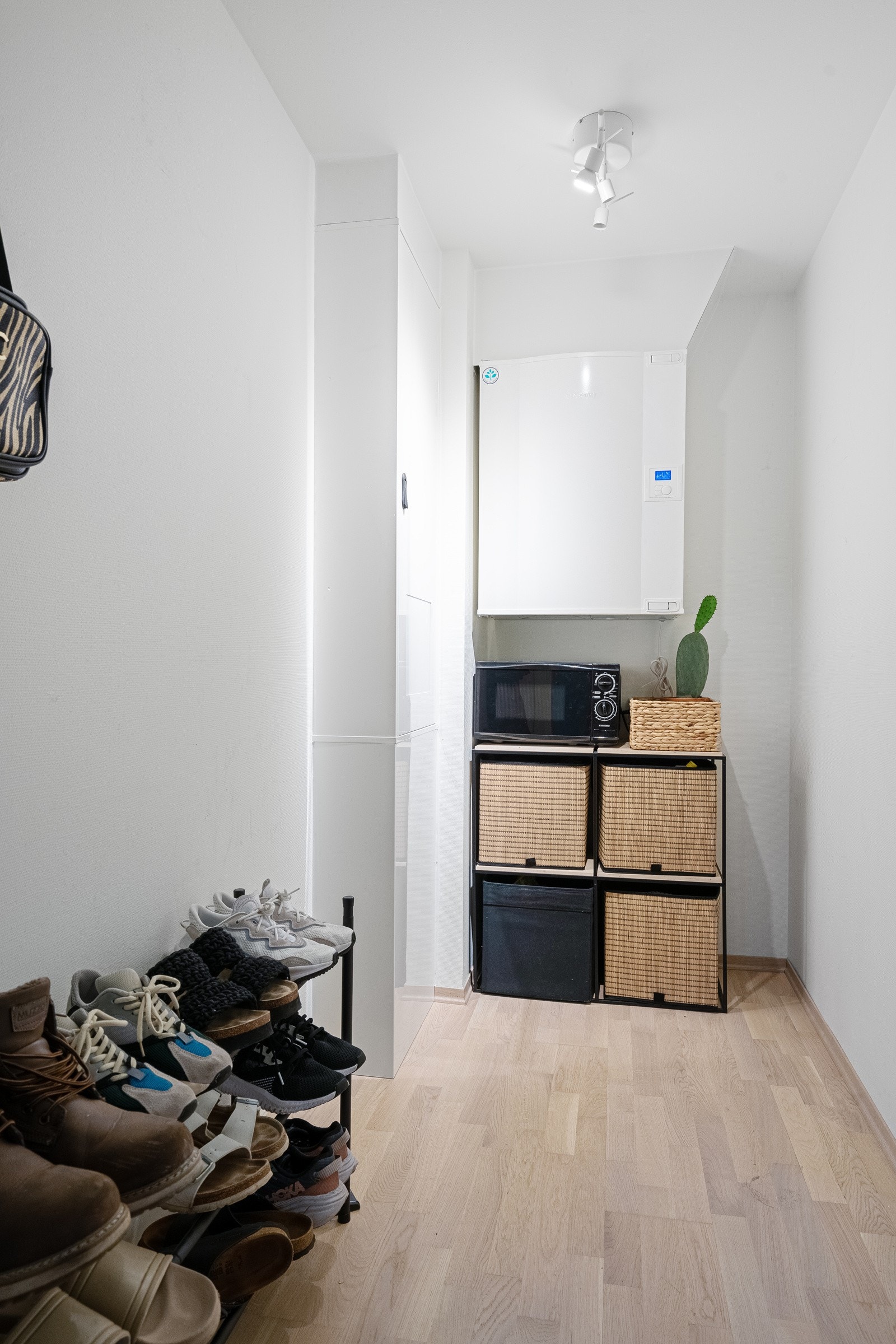 Romslig bod for oppbevaring. Galleribilde