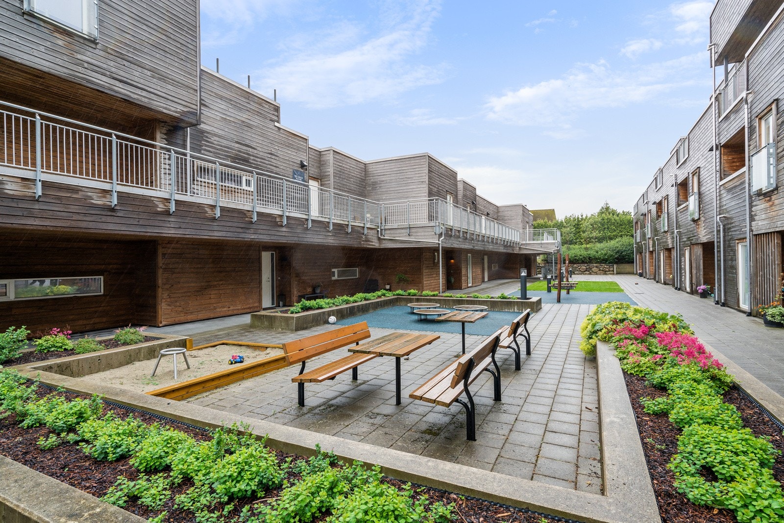 Uteområde. Galleribilde