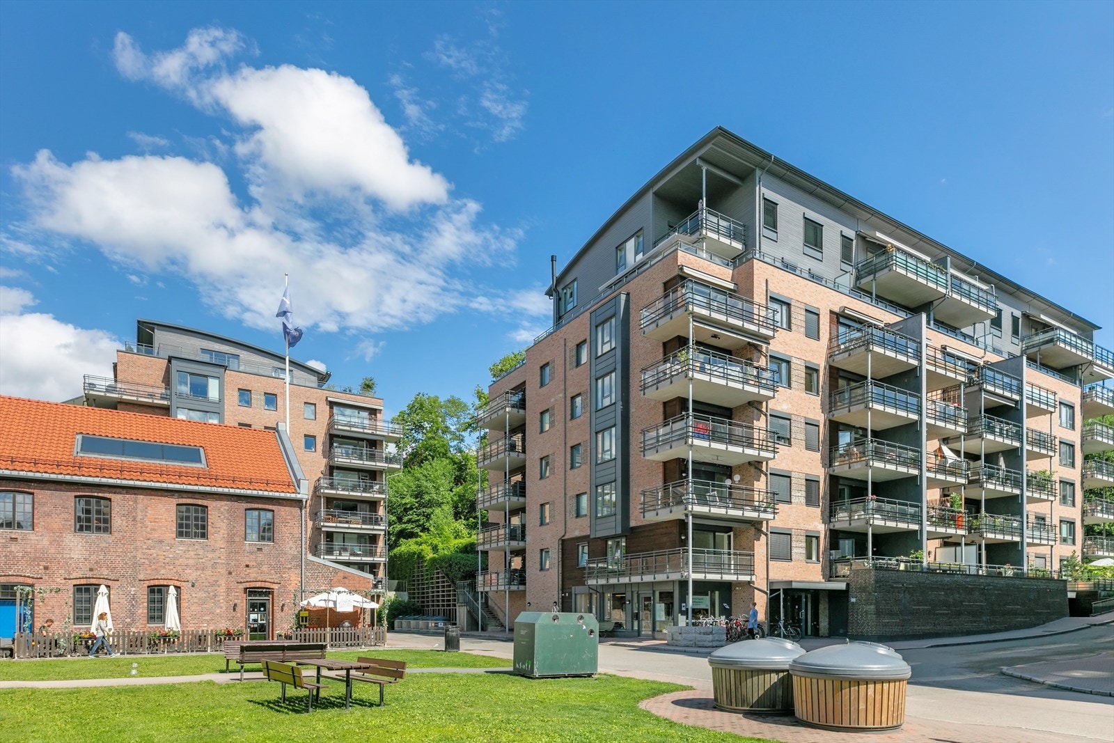 Leiligheten ligger sentralt til med kort vei til alle byens fasiliteter. Galleribilde