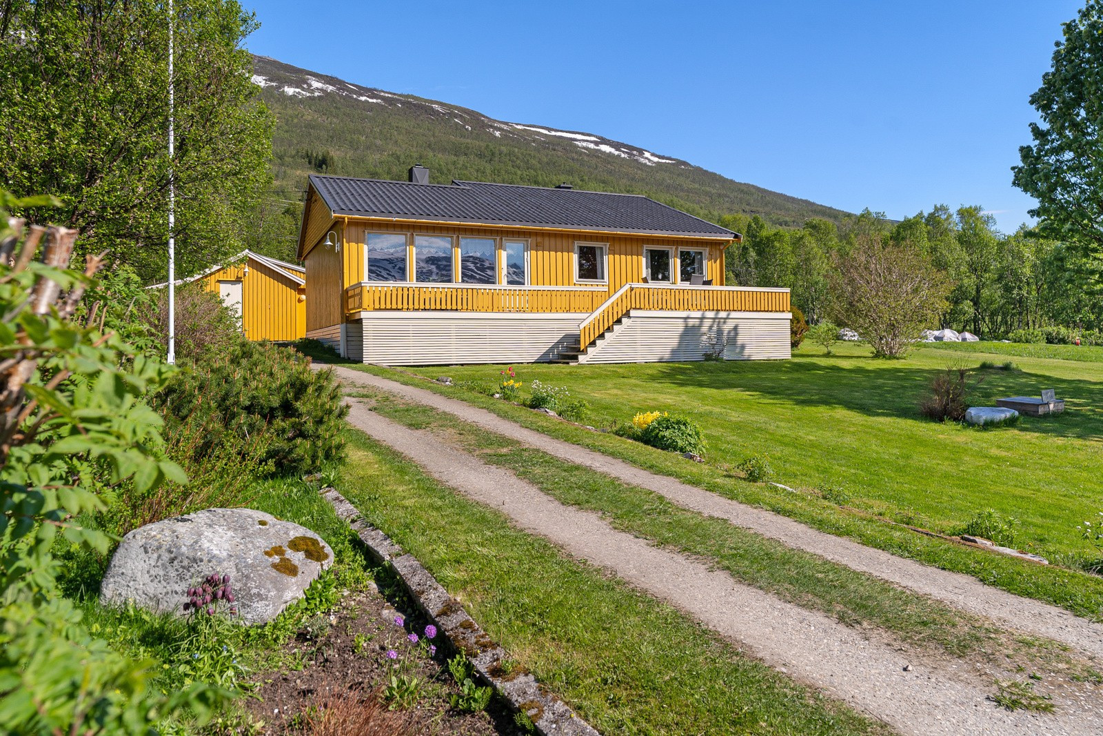 Velkommen til Leirstrandvegen 641- Presentert av SNE Eiendomsmegling v/ Jørn T. Nerdal!