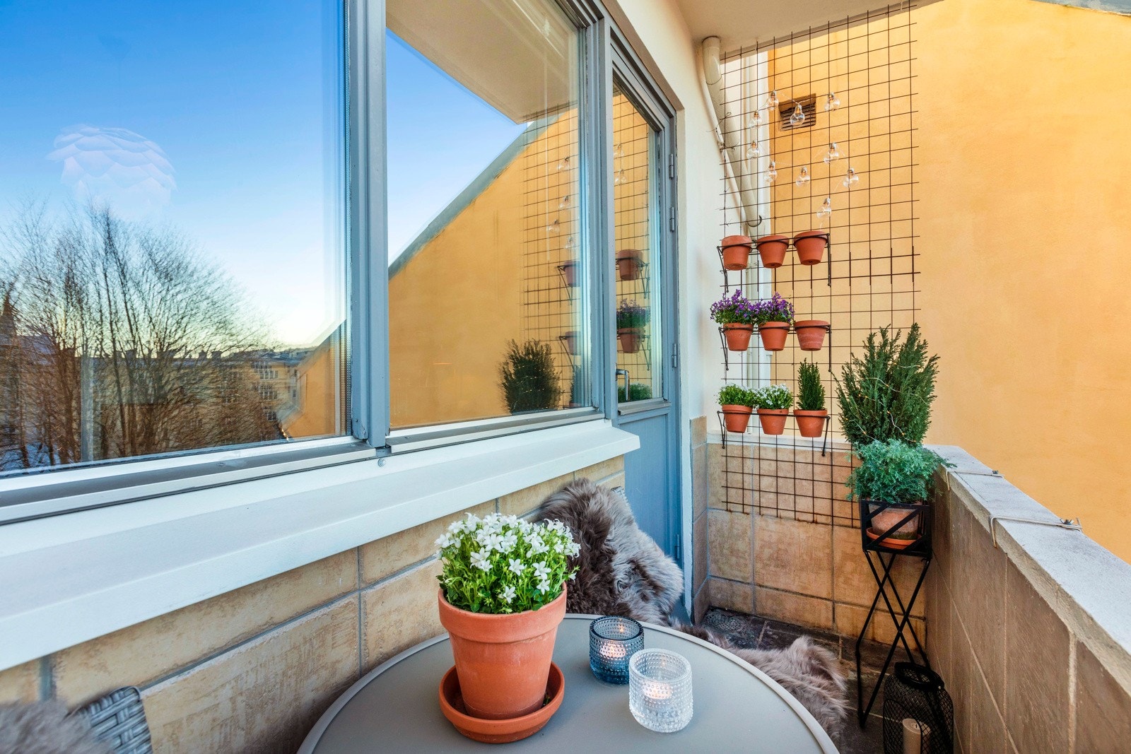 Her kan det nytes et glass vin, en bedre middag eller en kopp kakao på kjøligere dager Galleribilde