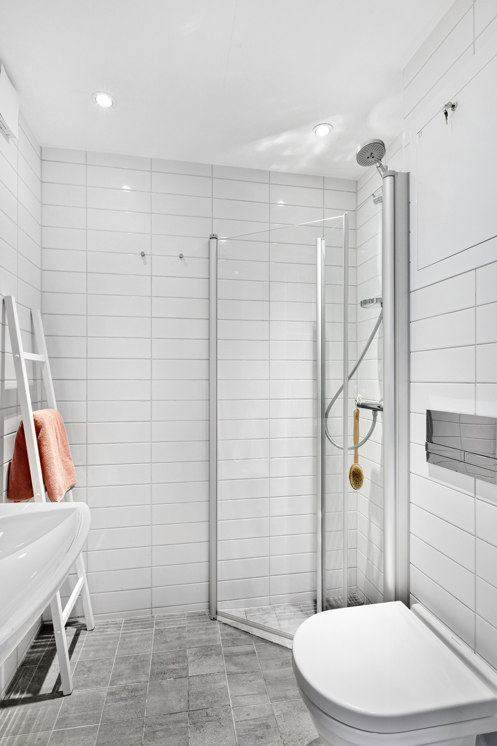 Baderommet ble totalrenovert i 2014 i regi av sameiet. Galleribilde