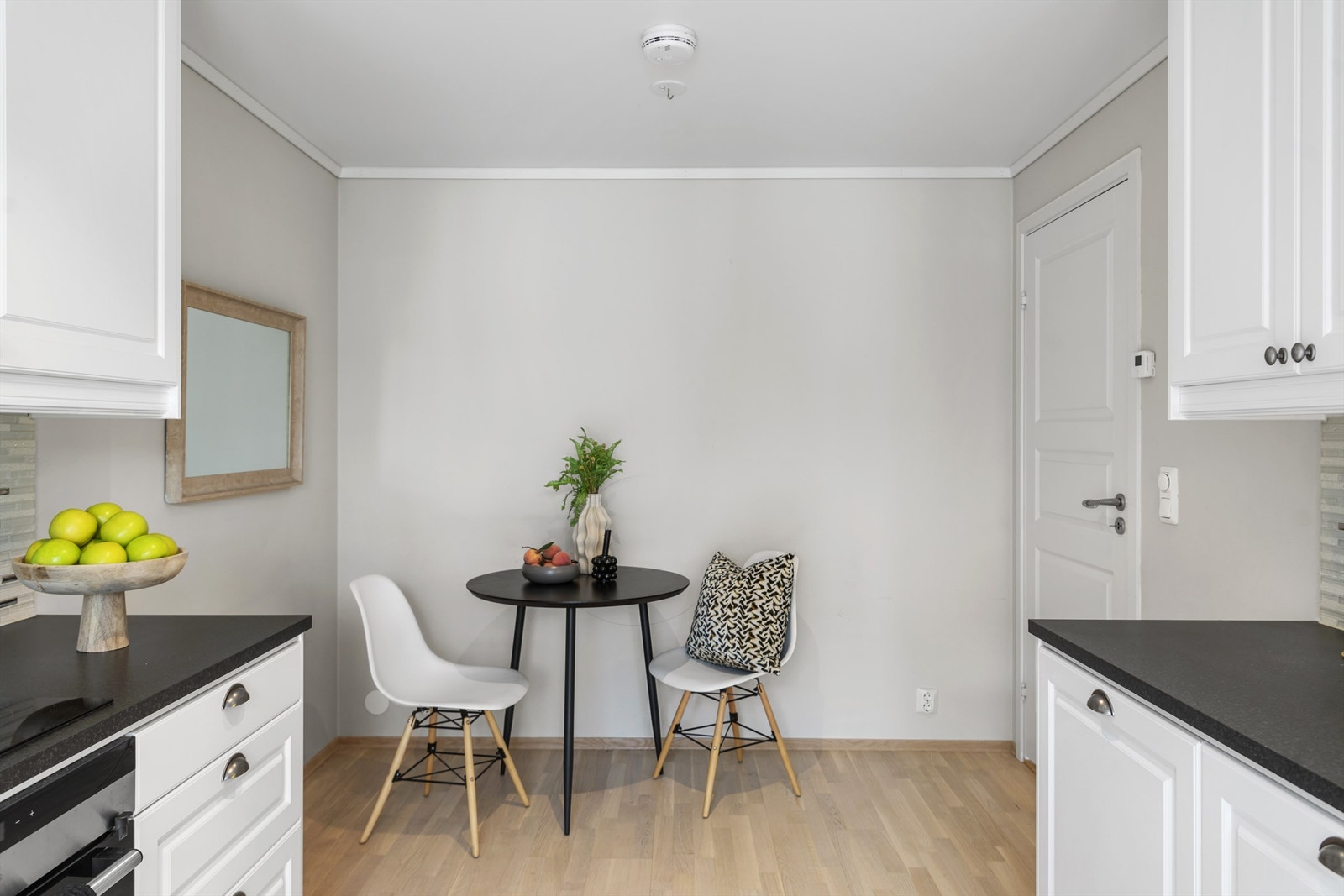 Plass til et koselig bord hvor lette frokoster kan nytes. Galleribilde