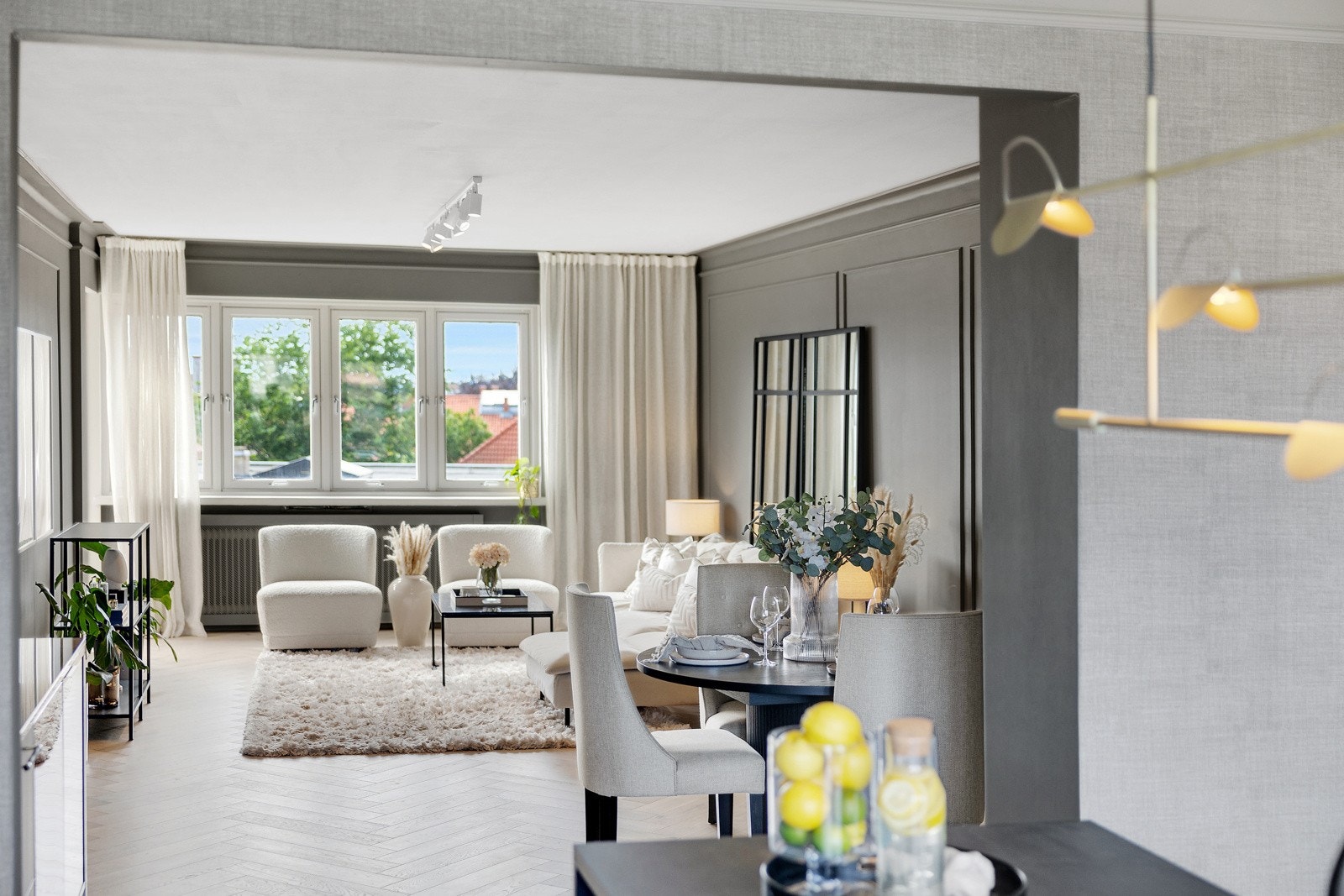 Takhøyden i stue/kjøkken på ca. 2.60 meter. Galleribilde