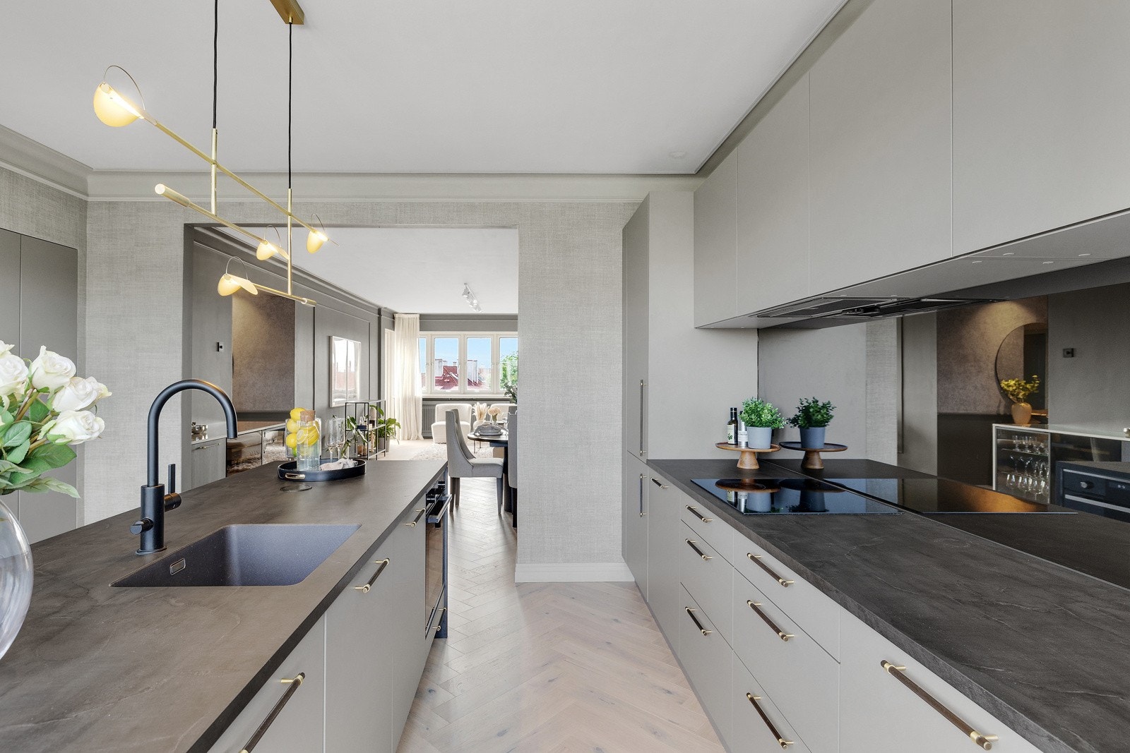 Leiligheten er gjennomgående og stuen/kjøkken er på hele 34 kvm. Galleribilde