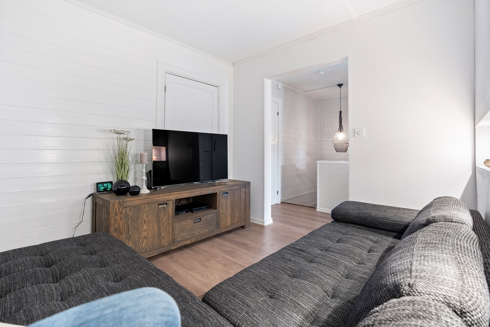 Fin stue i andre etasje - kan enkelt innredes etter eget behov og ønske Galleribilde