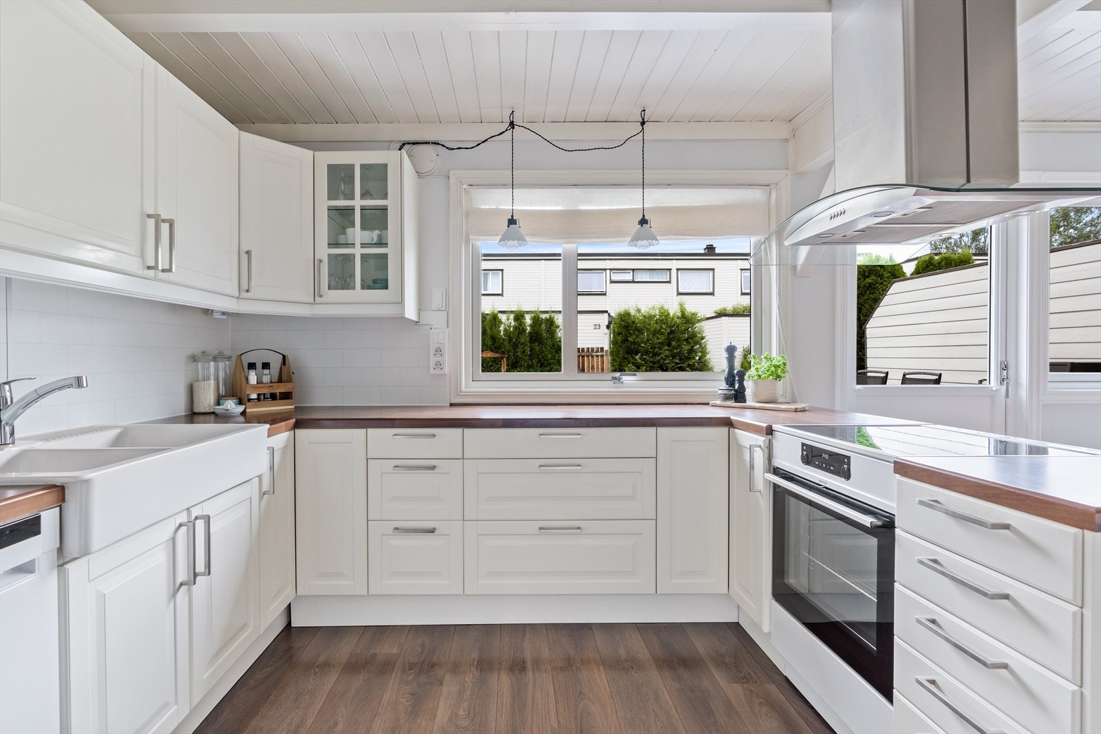 Alle hvitevarer med unntak av kombiskap medfølger handelen Galleribilde