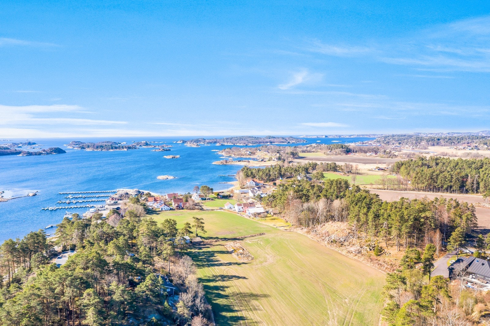 Vi har gleden av å presentere denne boligtomten på Bjønnes i Tjølling. Galleribilde
