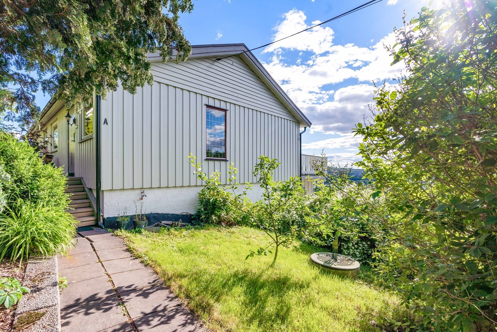 Idylliske omgivelser ønsker deg velkommen hjem. Galleribilde