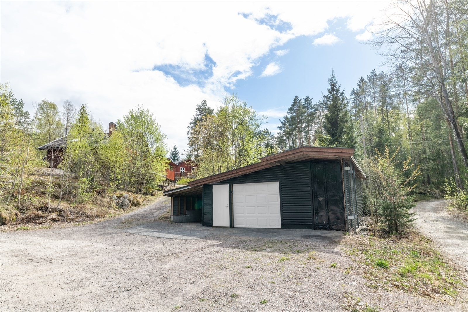 Garasje/kontainer. Galleribilde