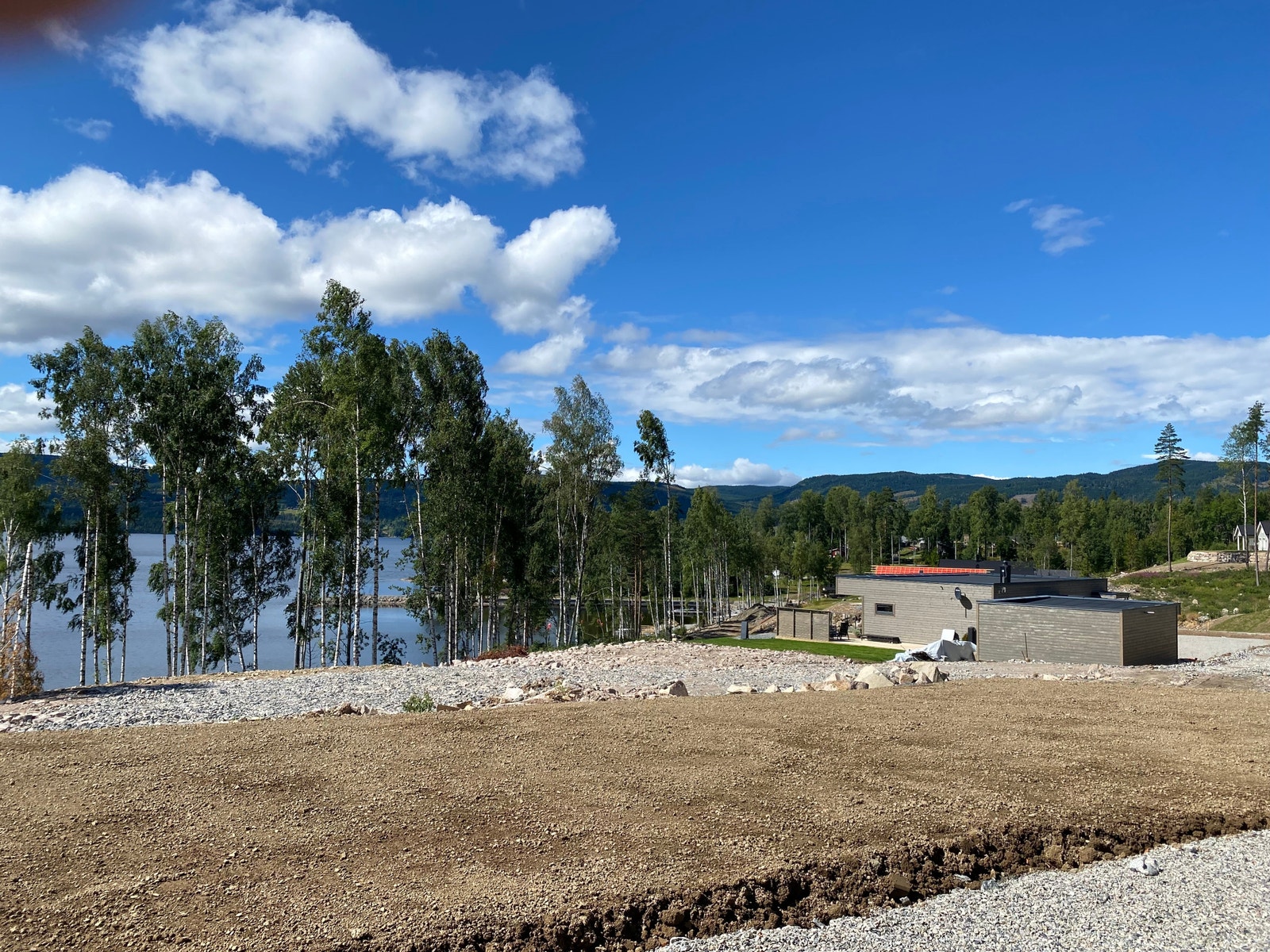 Beliggenheten gir flotte solforhold. Velkommen på visning. Ring meg på: 9280 6288, så avtaler vi tidspunkt. Galleribilde