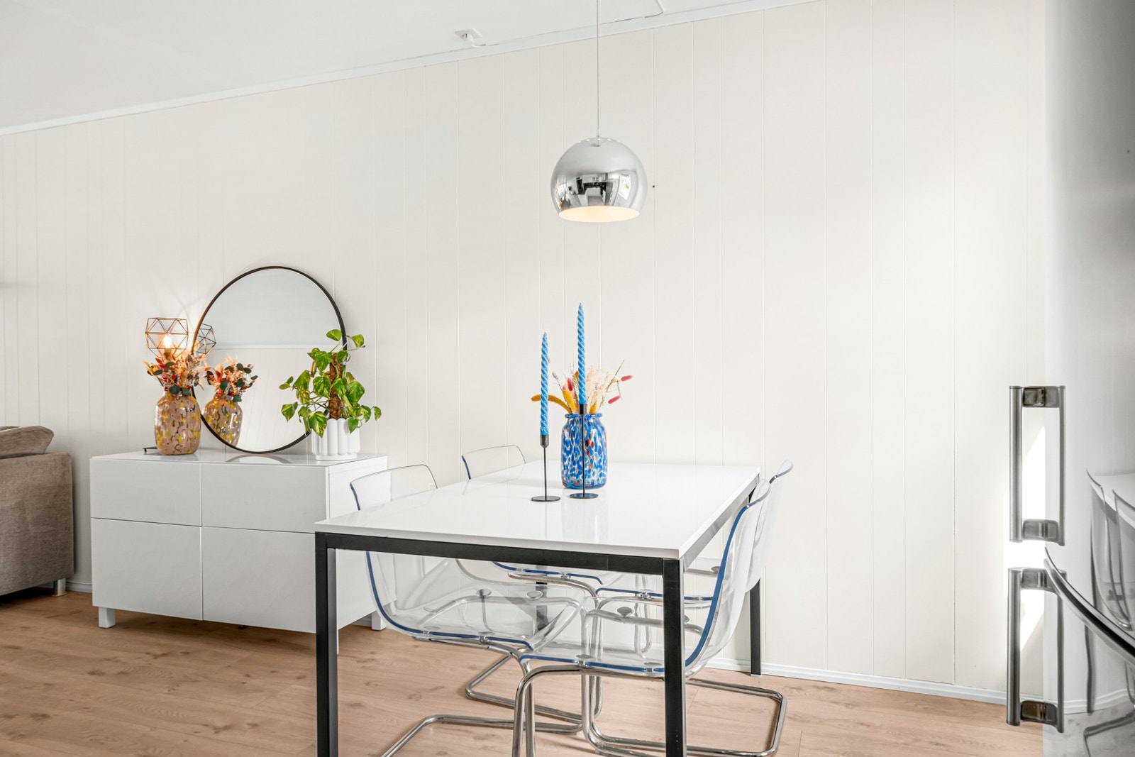 God plass til et spisebord. Galleribilde