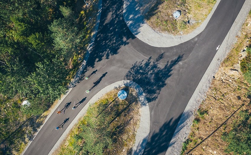 Rulleskøyterbane rett ved Djuptjennhaugen IV Galleribilde