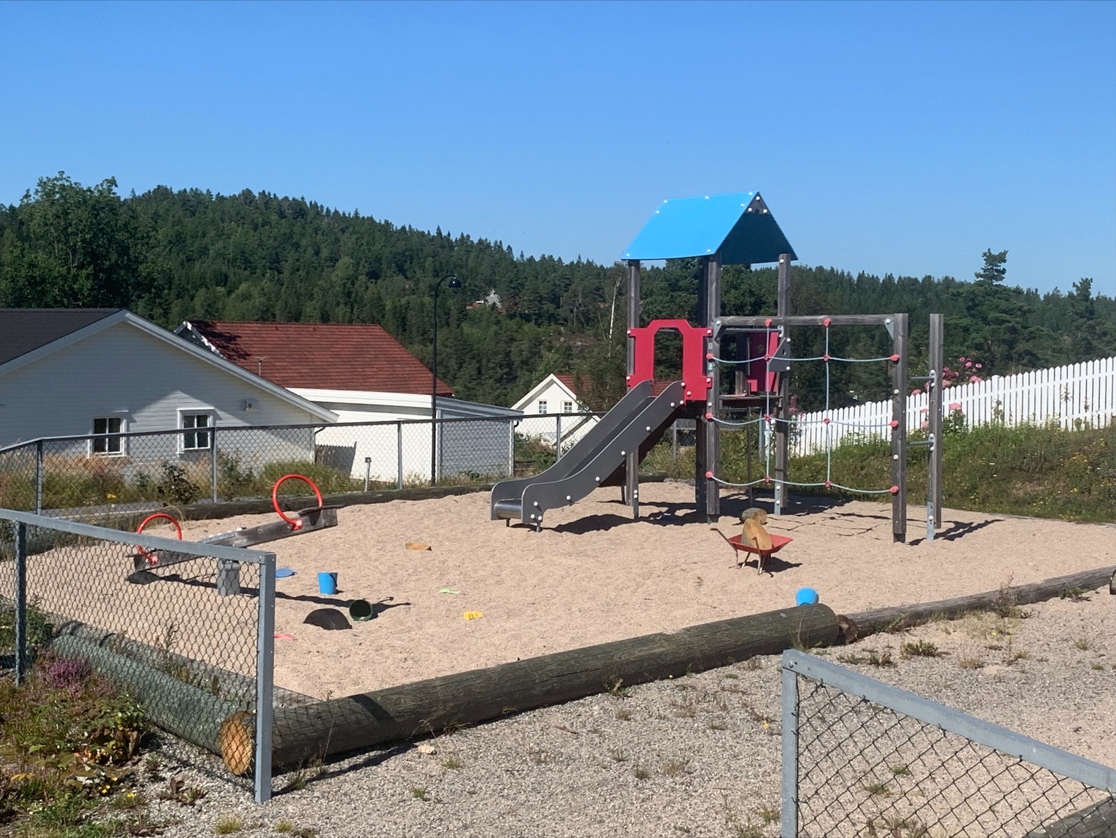 Mauråsen boligfelt: Øvre Mauråsen, lekeplass 2 (se kart) Galleribilde