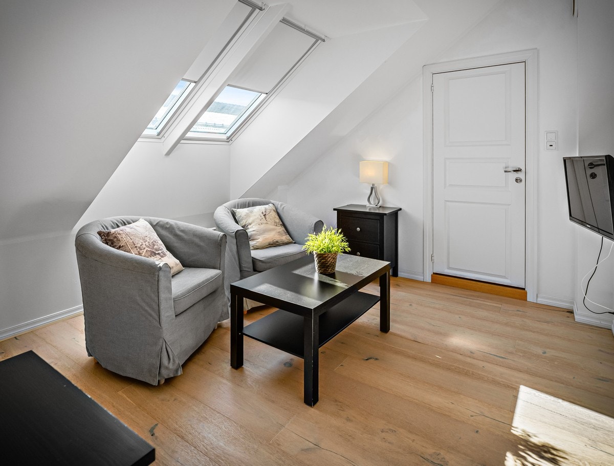 Hyggelig TV-stue i 4.etasje Galleribilde