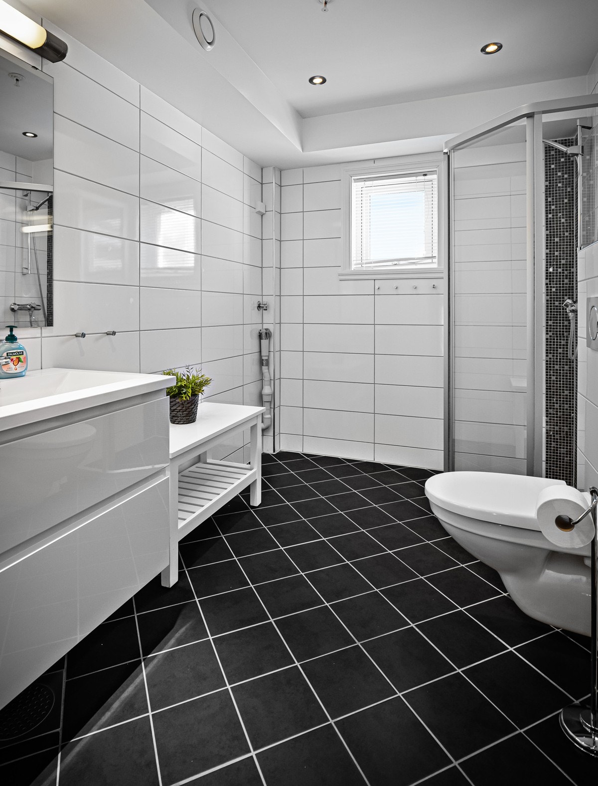 Stort, lyst bad i 3. etg Galleribilde