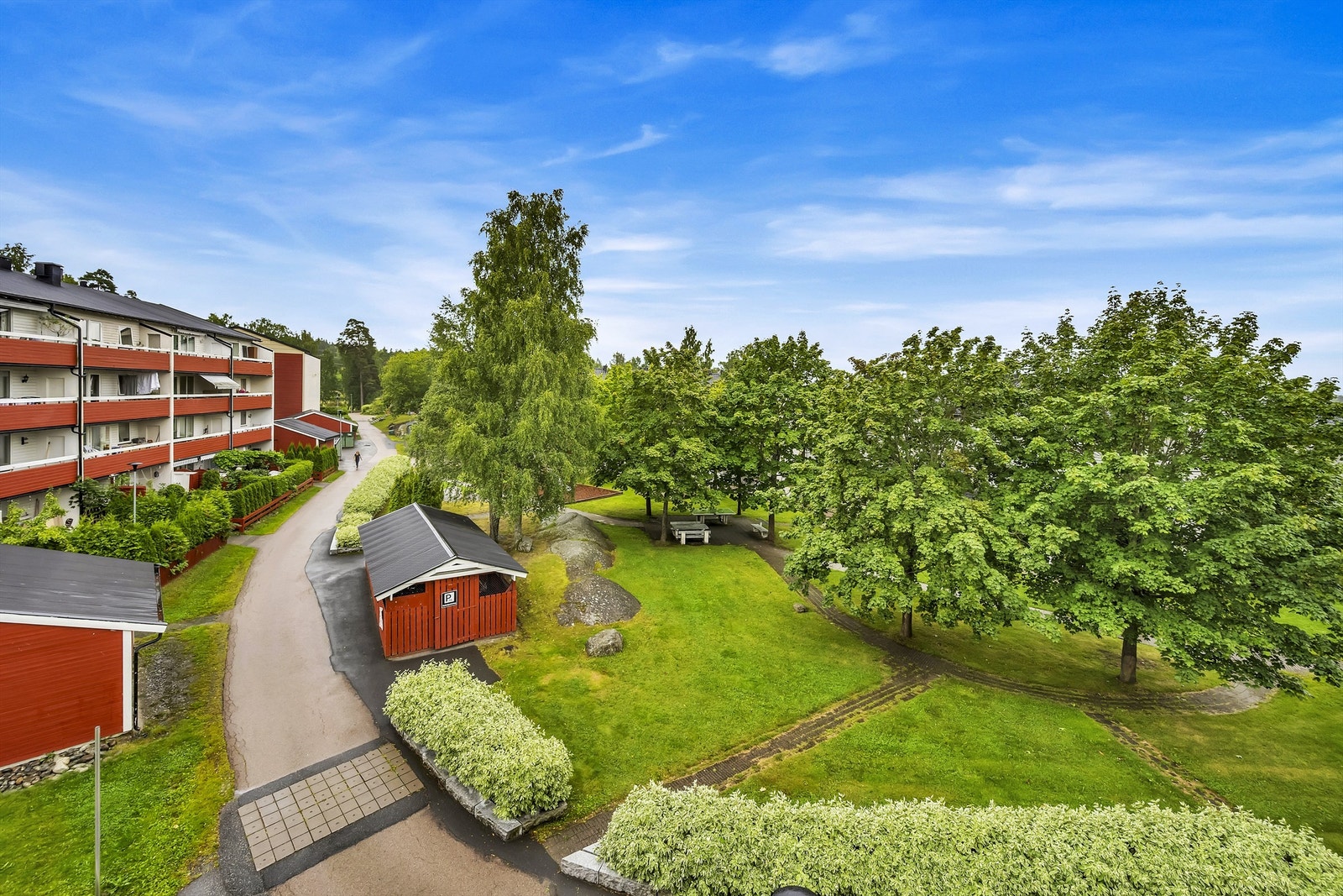 Borettslaget har flotte fellesarealer med blant annet sittegruppe, lekeplass og sykkelbod. Galleribilde