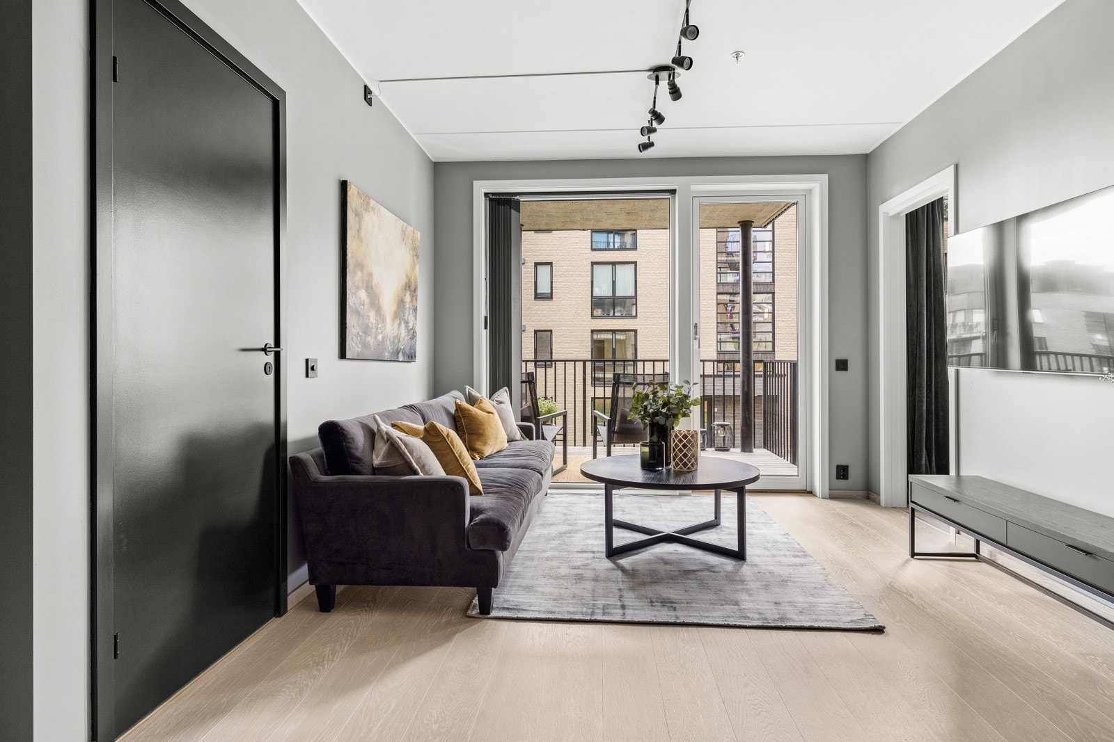 Leiligheten holder høy standard med enstavs parkettgulv og Elko pluss el-løsninger. Galleribilde