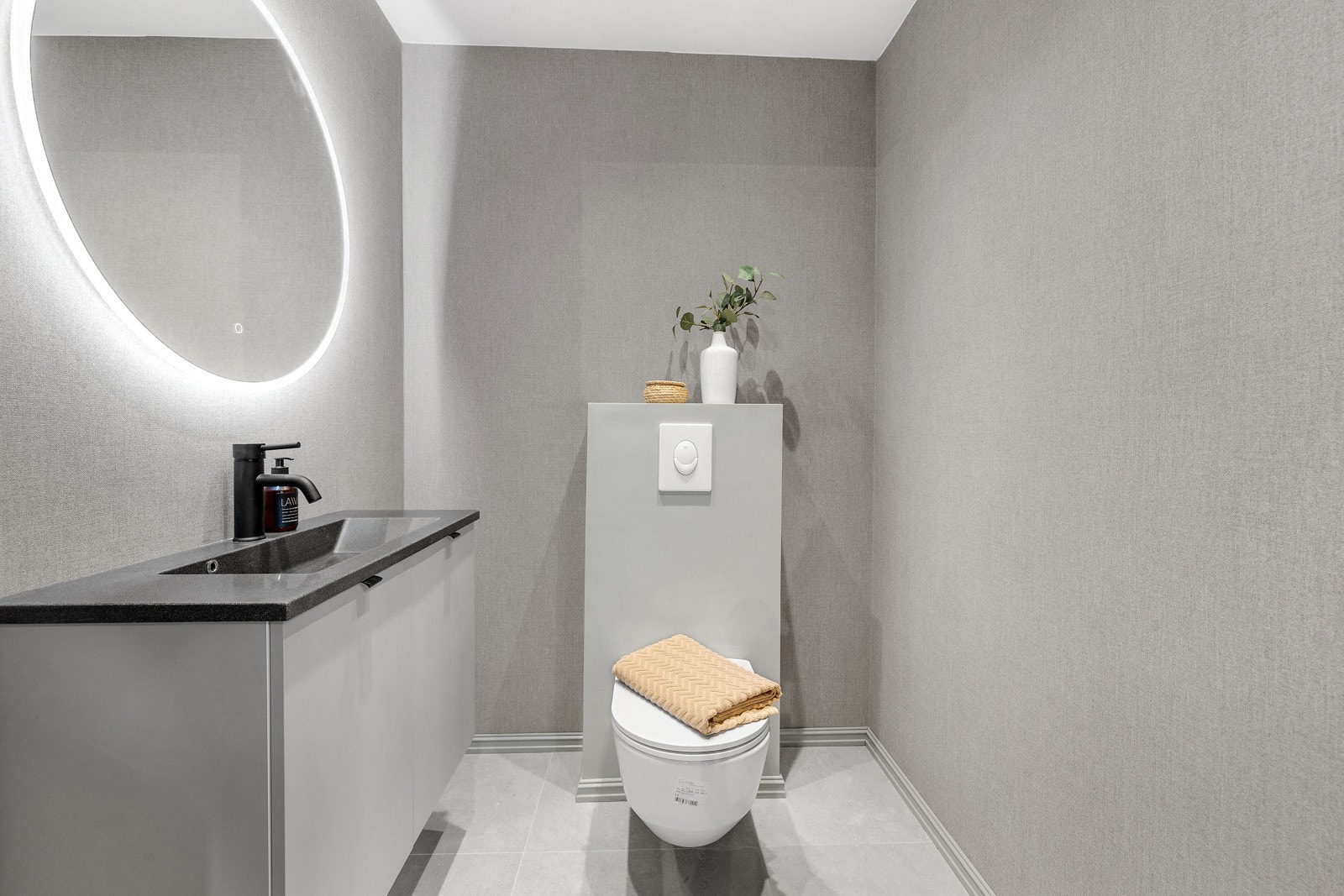 Toalett Galleribilde