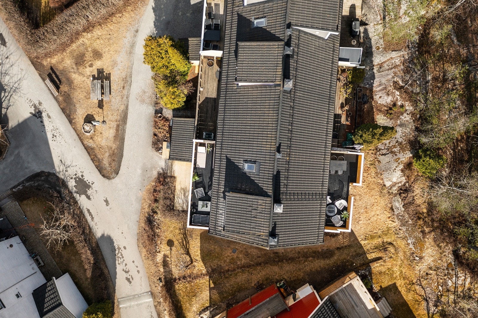 Solrik og bra intern beliggenhet rett ved marka. Galleribilde