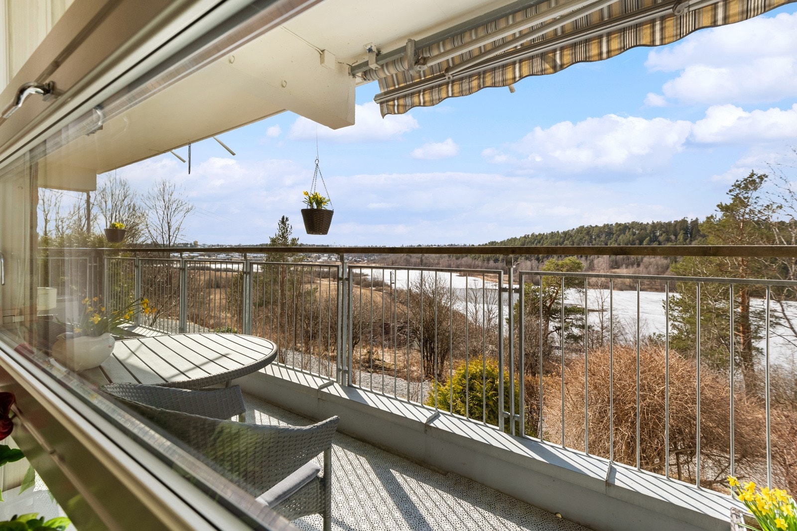 Flott utsikt til Østensjøvannet. Galleribilde