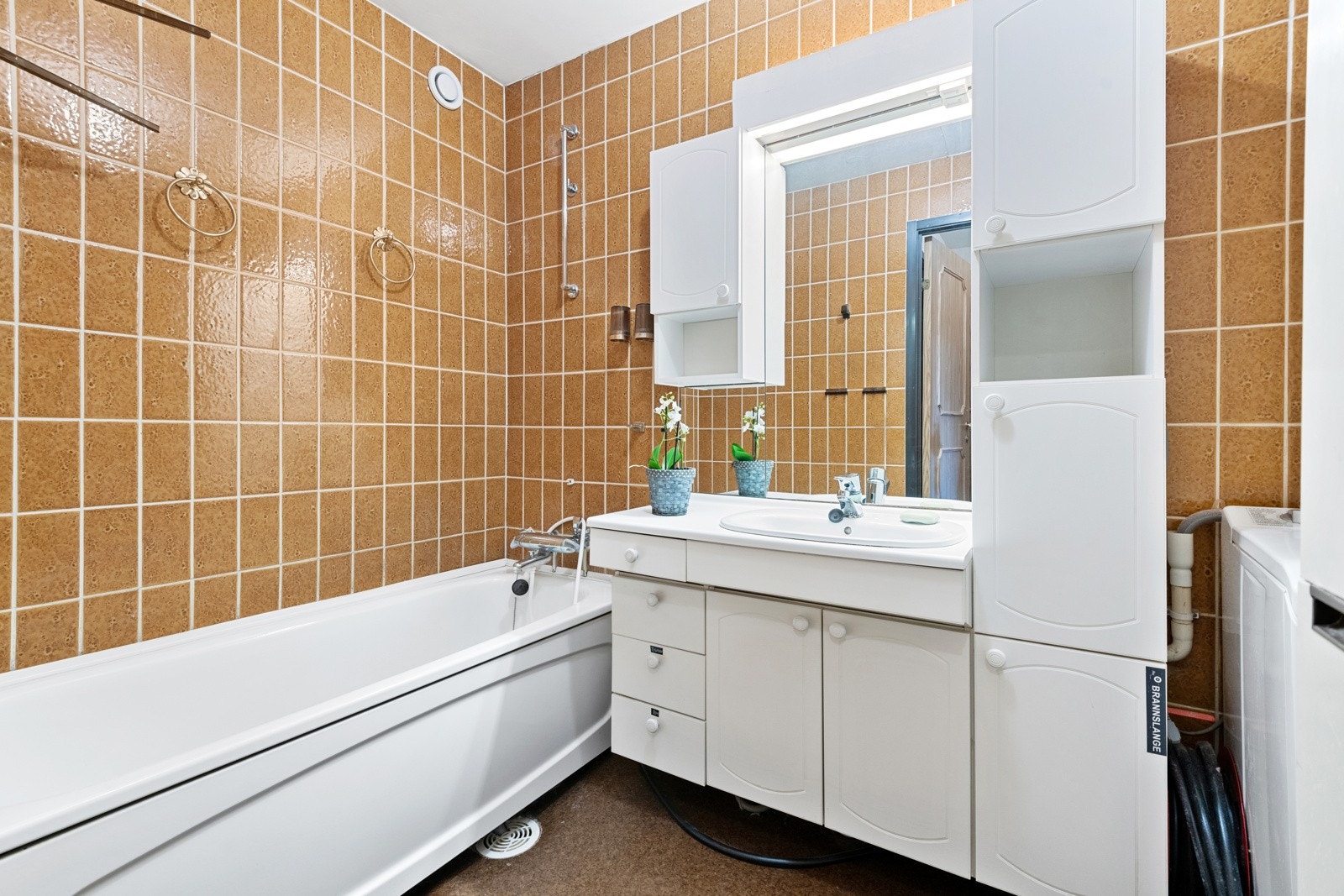 Romslig bad. Galleribilde