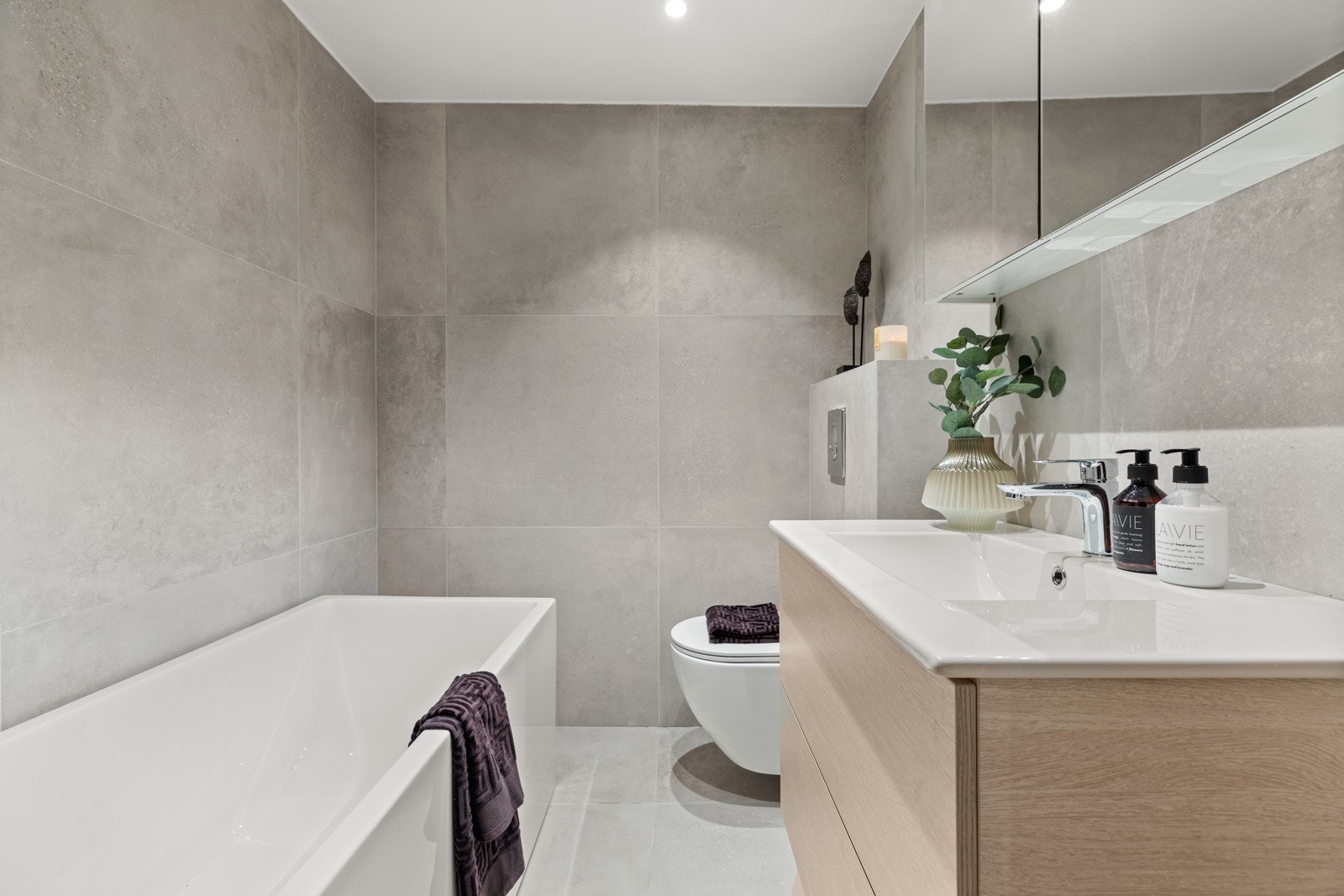 Hovedsoverommet har dirkete adkomst til et lekkert baderom fra 2022 Galleribilde