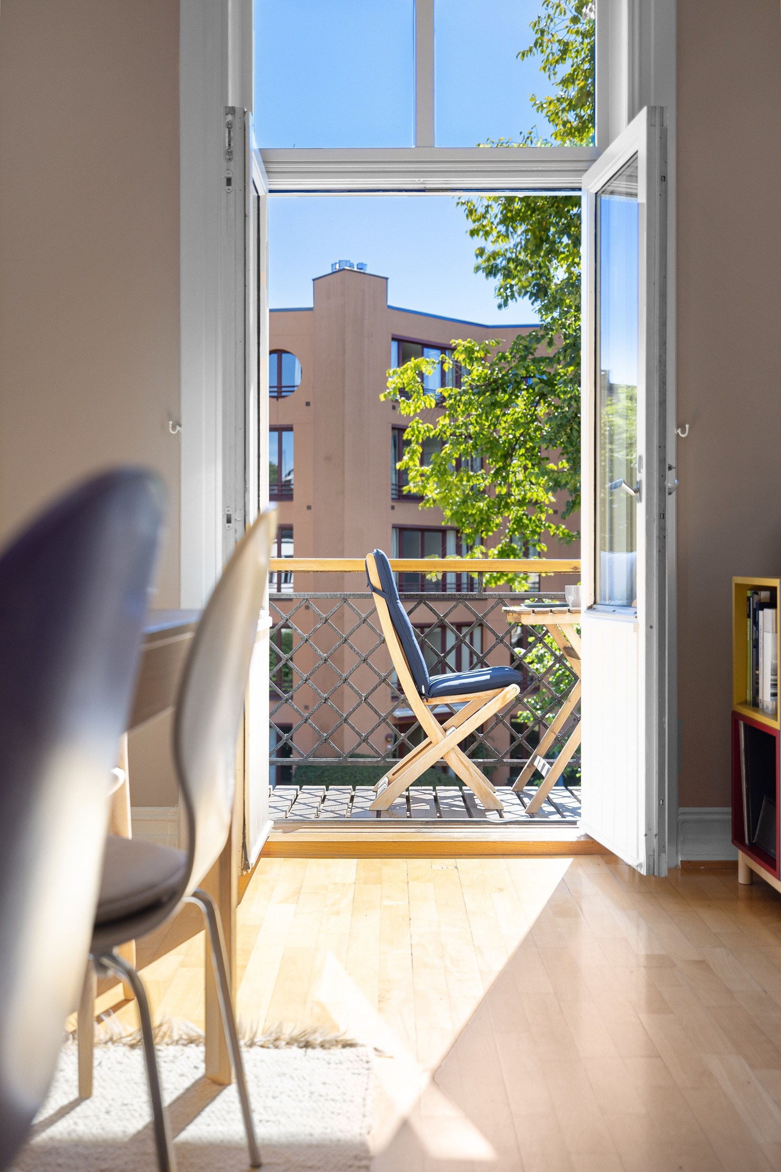 Doble dører ut til balkongen. Galleribilde