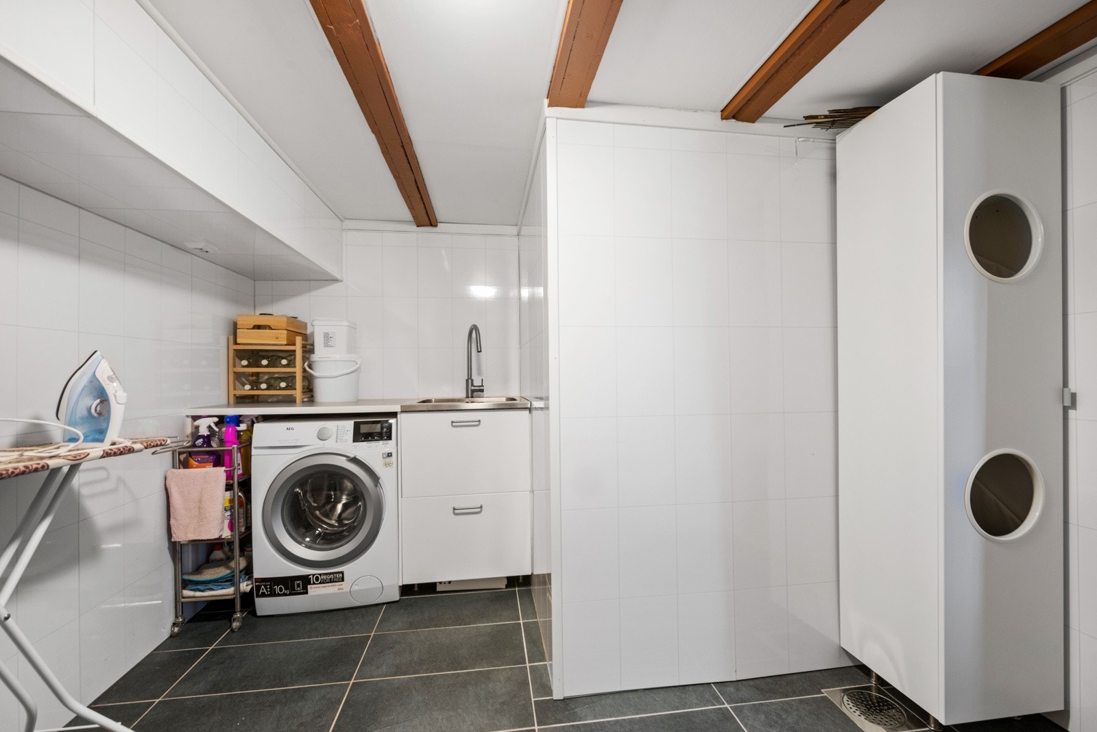 Vaskerom Galleribilde