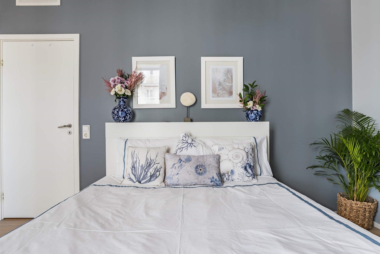 Garderobeskap medfølger. Galleribilde