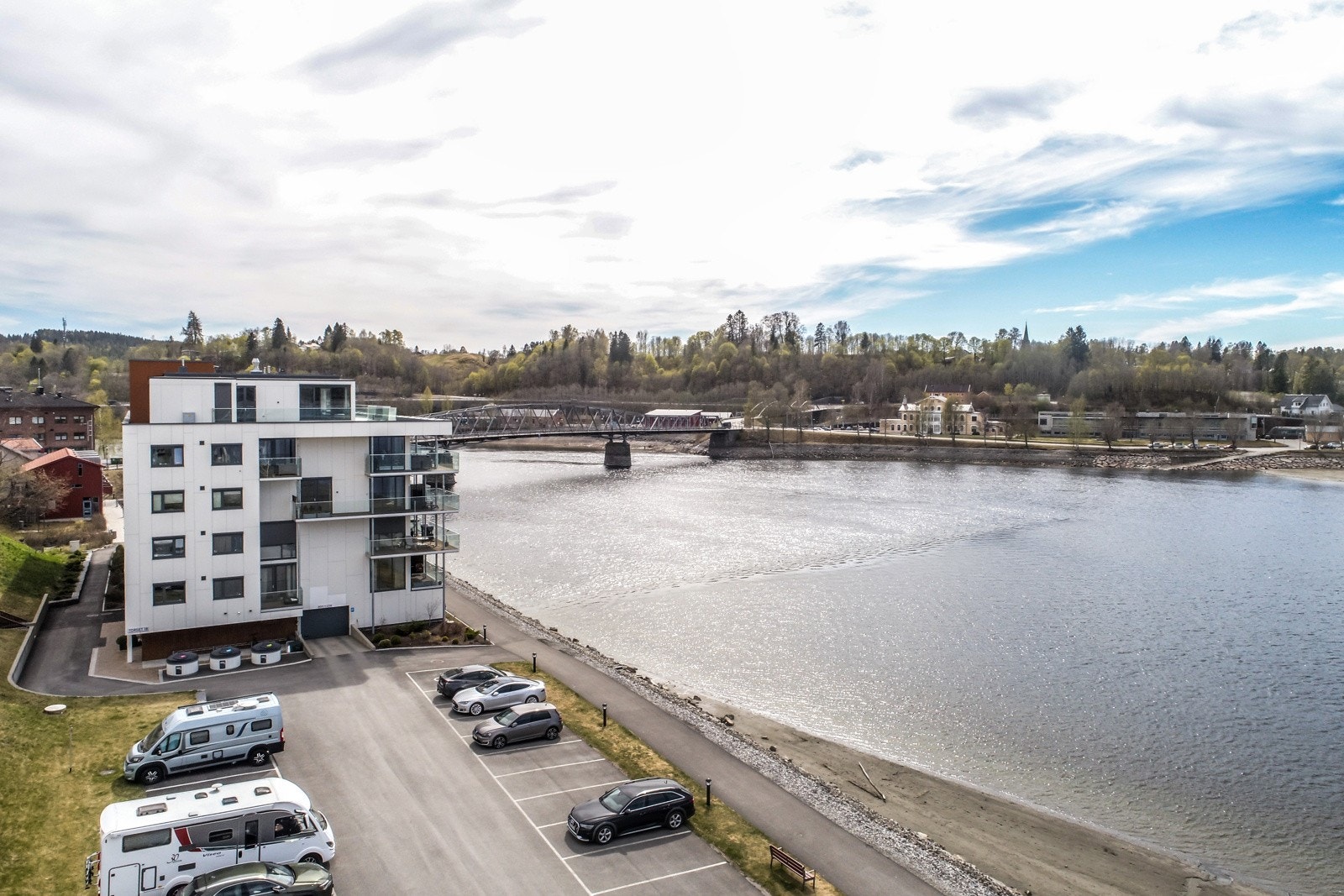Dronebilde over nærområdet. Galleribilde
