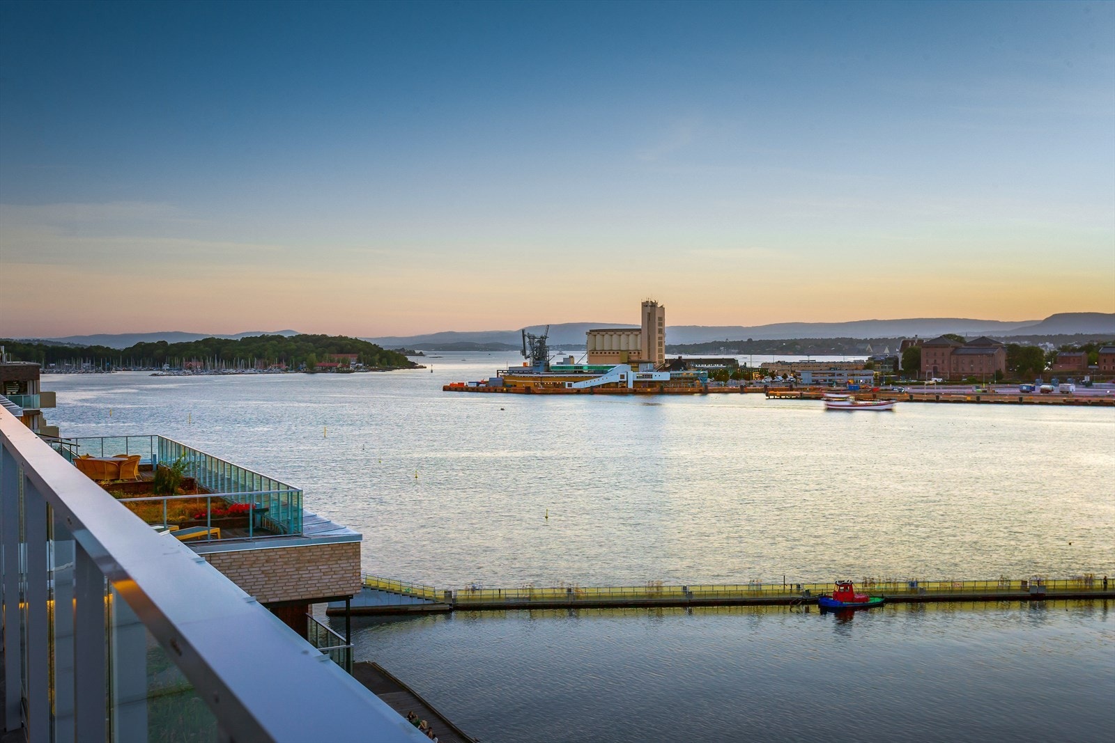 Nydelige solnedganger hele året Galleribilde