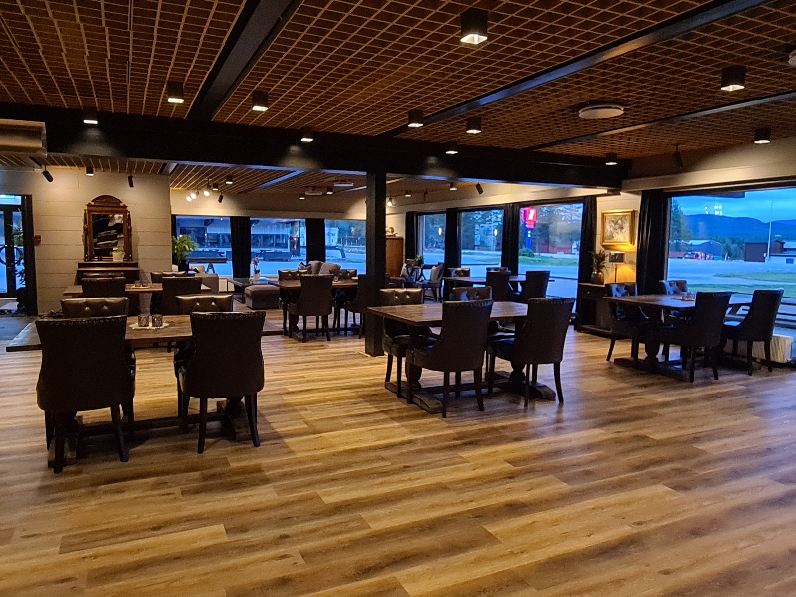 Restauranten i samme bygg. Galleribilde