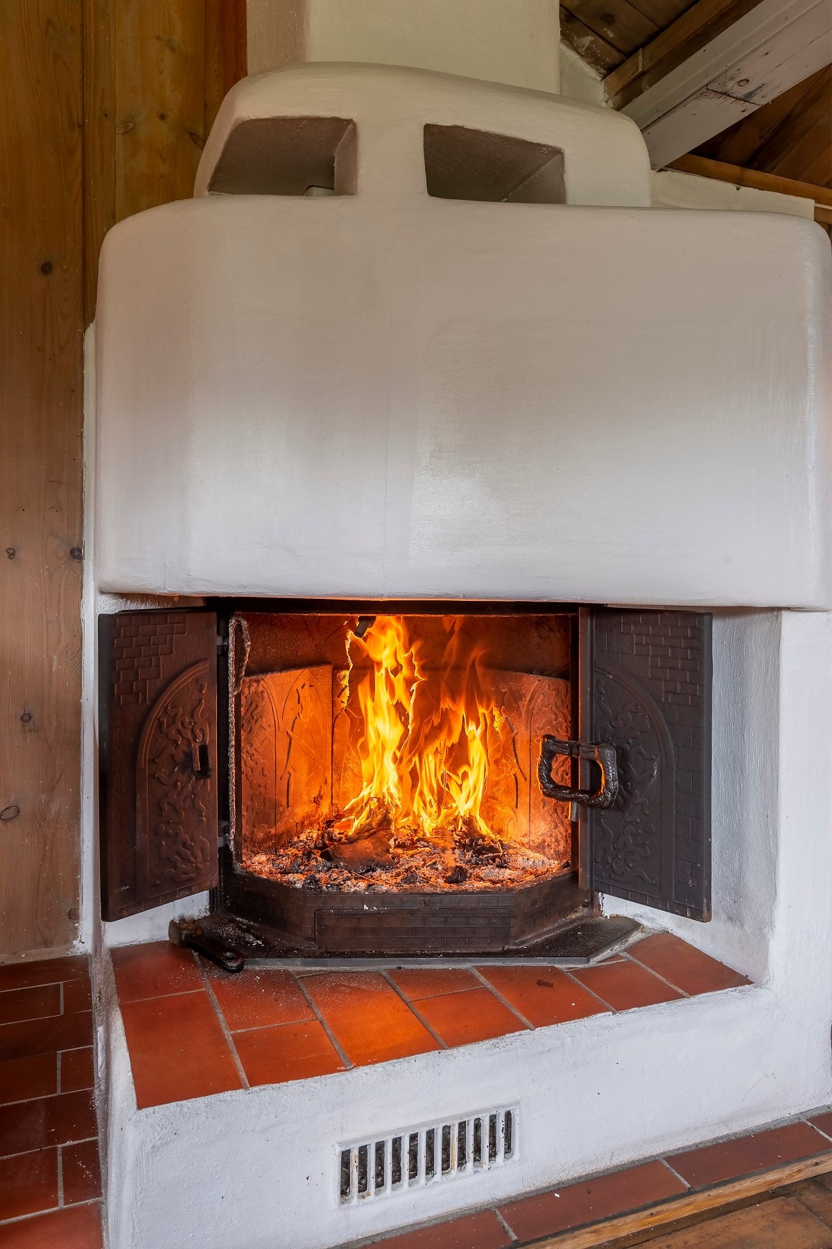 Peis i stue. Galleribilde