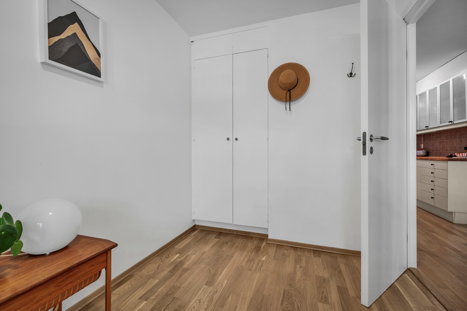 Det er også garderober for oppbevaring her. Galleribilde