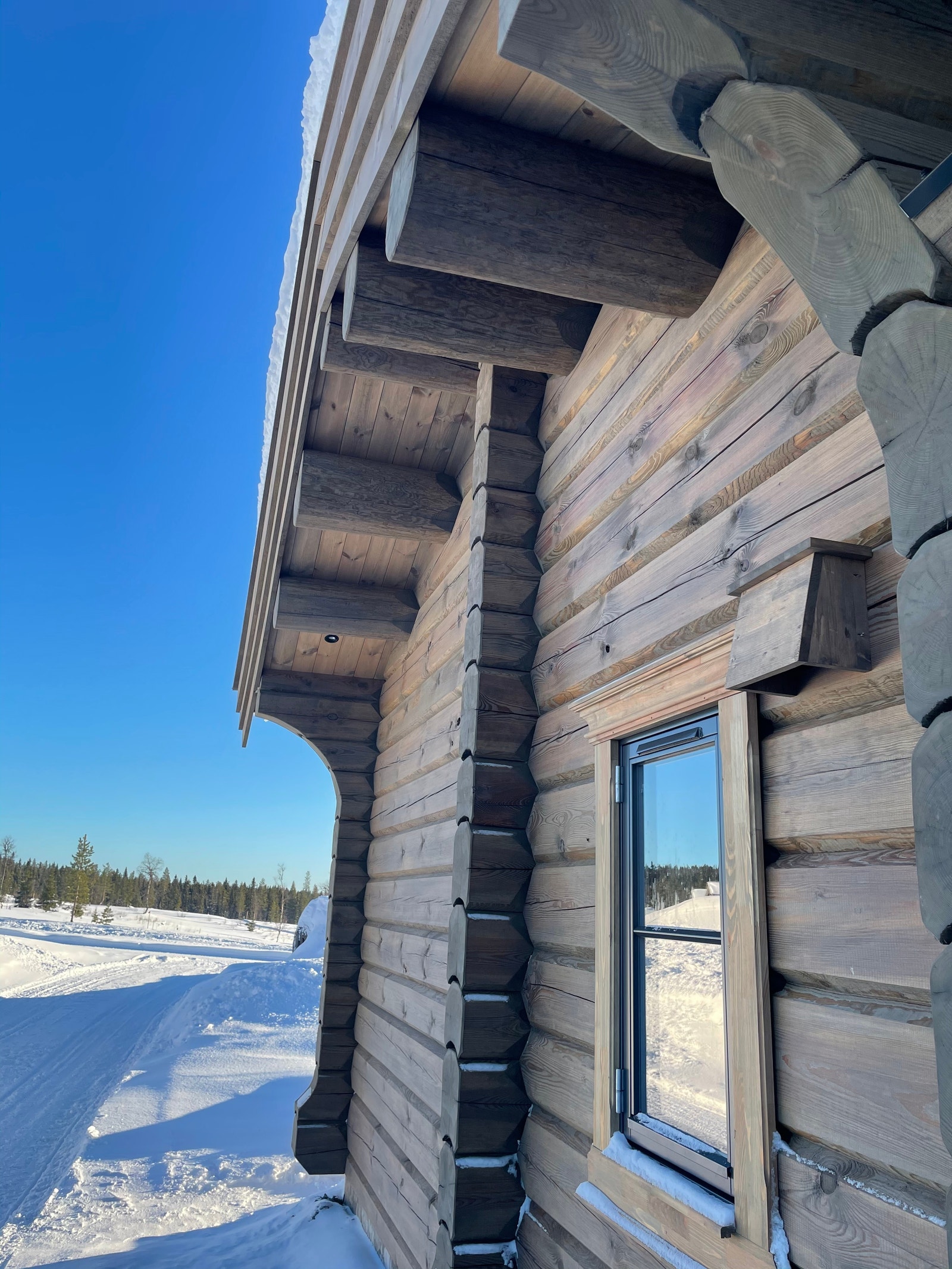 Håndlaftet av dyktige, nøyaktige laftere Galleribilde