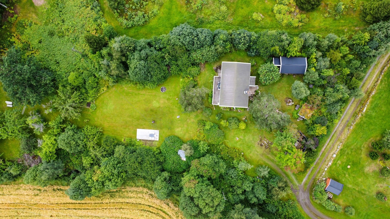 Heimdal Eiendomsmegling v/ Anders Nygaard ønsker velkommen til Nedre Åtloaunvegen 2! Galleribilde